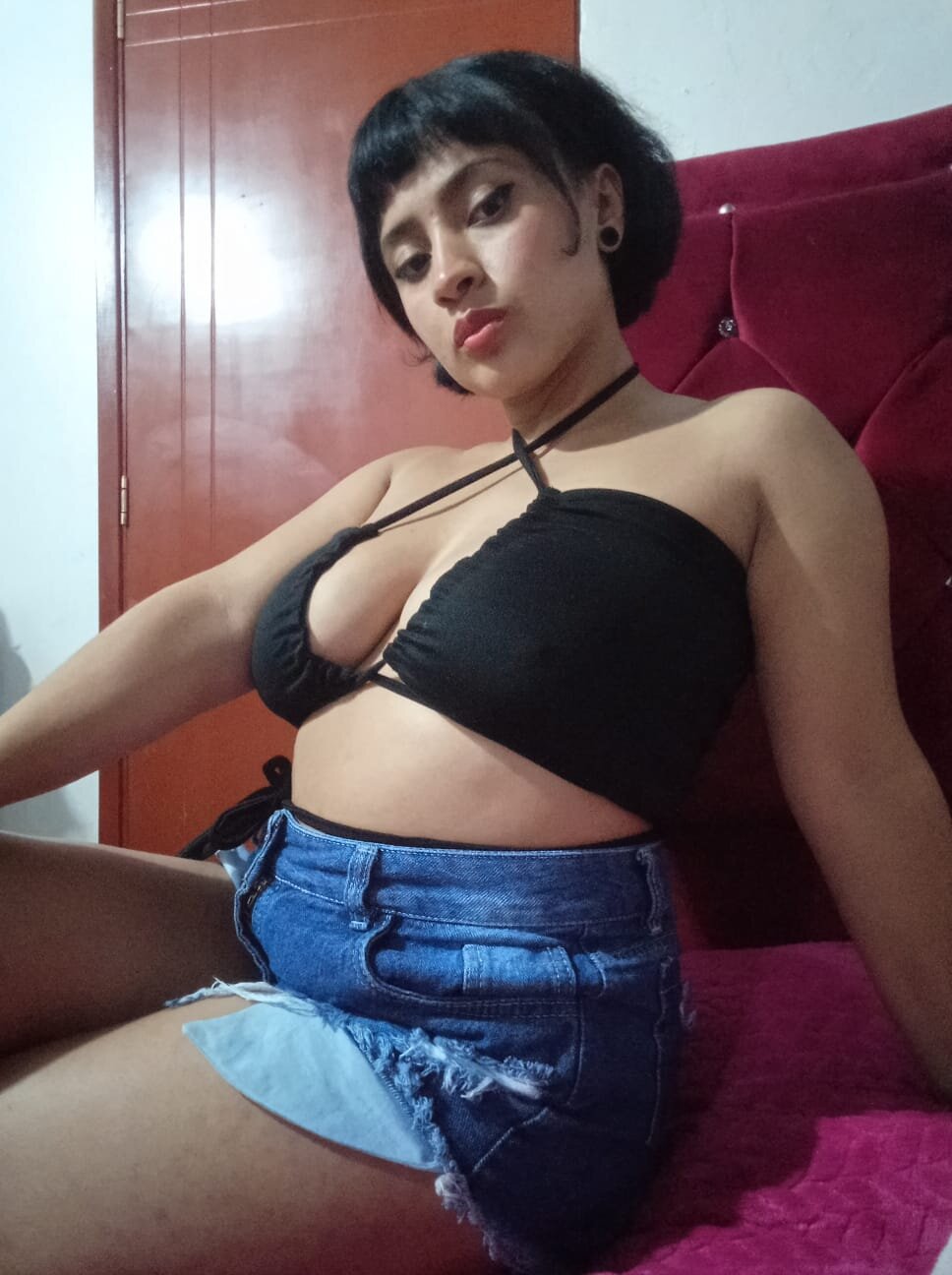 NiinaCox