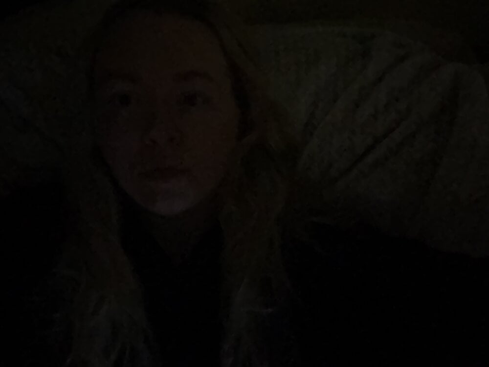 iluvcams.com kennaknox livesex profile in blond-hair cams