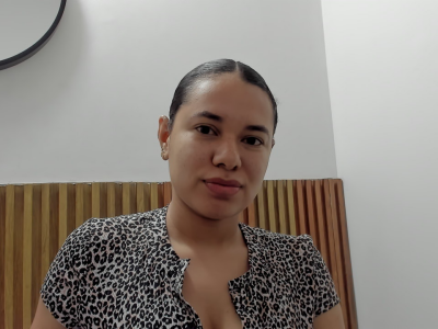 Angie_leonn