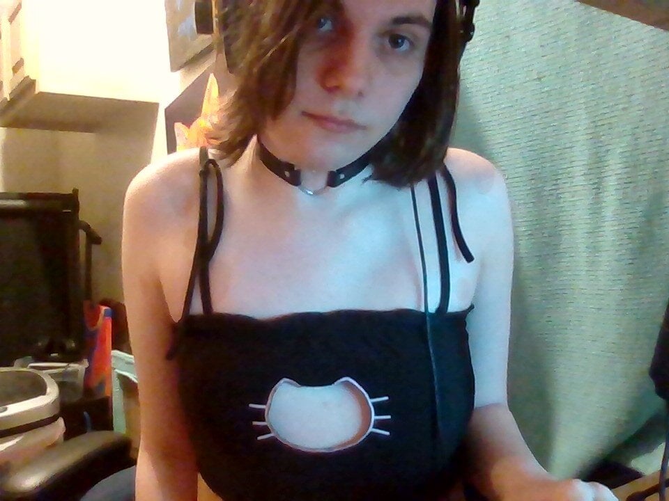 Live sex webcam photo for luna_ts #290059455