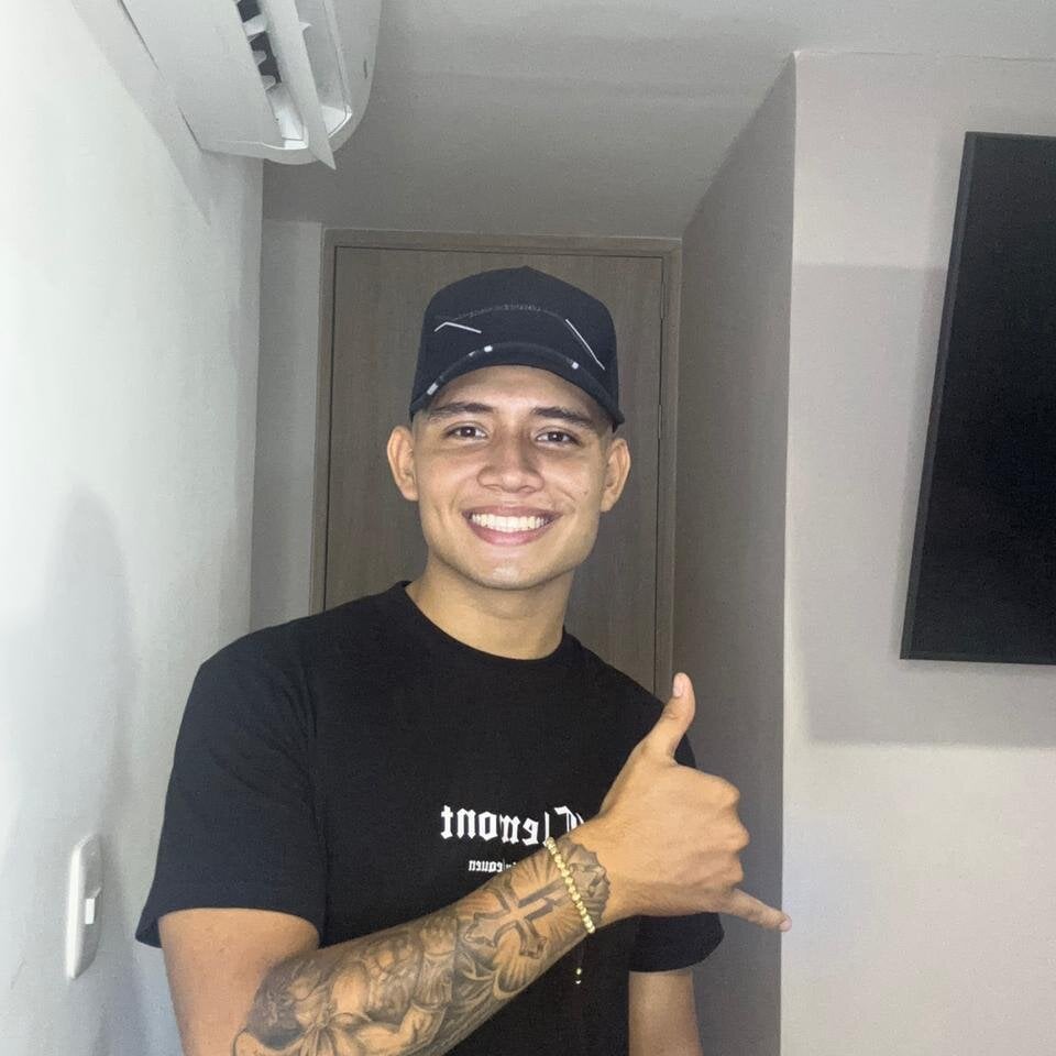 boysex12901's Offline XXX Chat