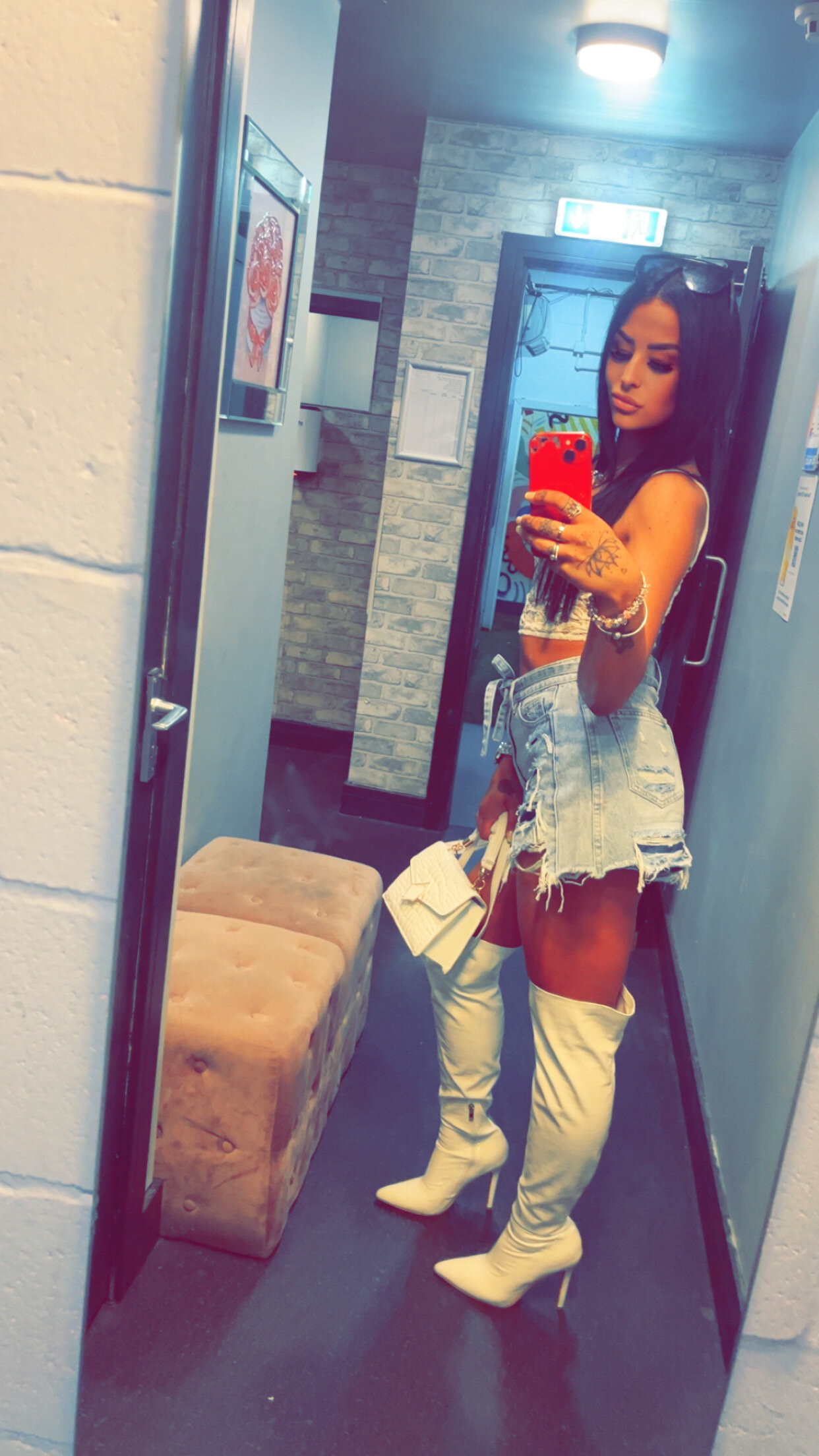 QueenV_x