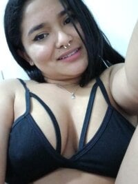 M_II_A's Live Sex Cam Show