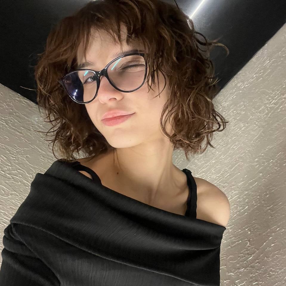 Cam girl SibleyBurner