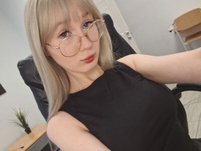 Olivia_North