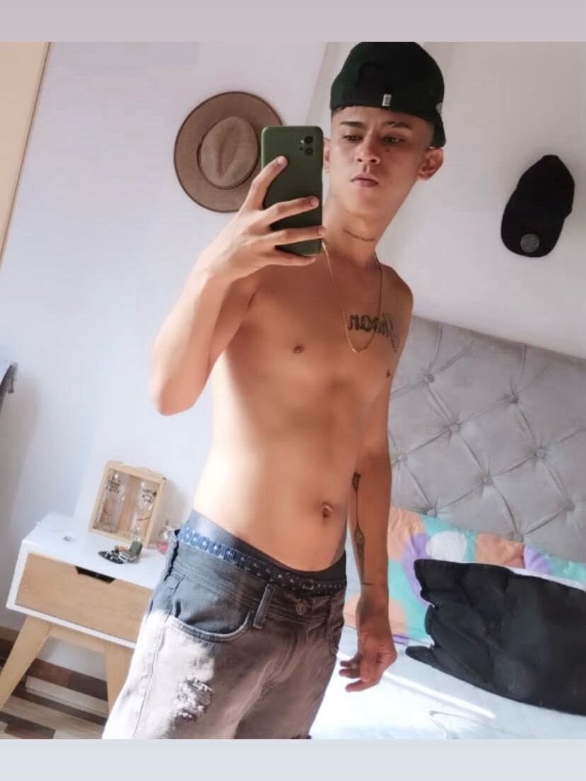 sebastian_orte from stripchat