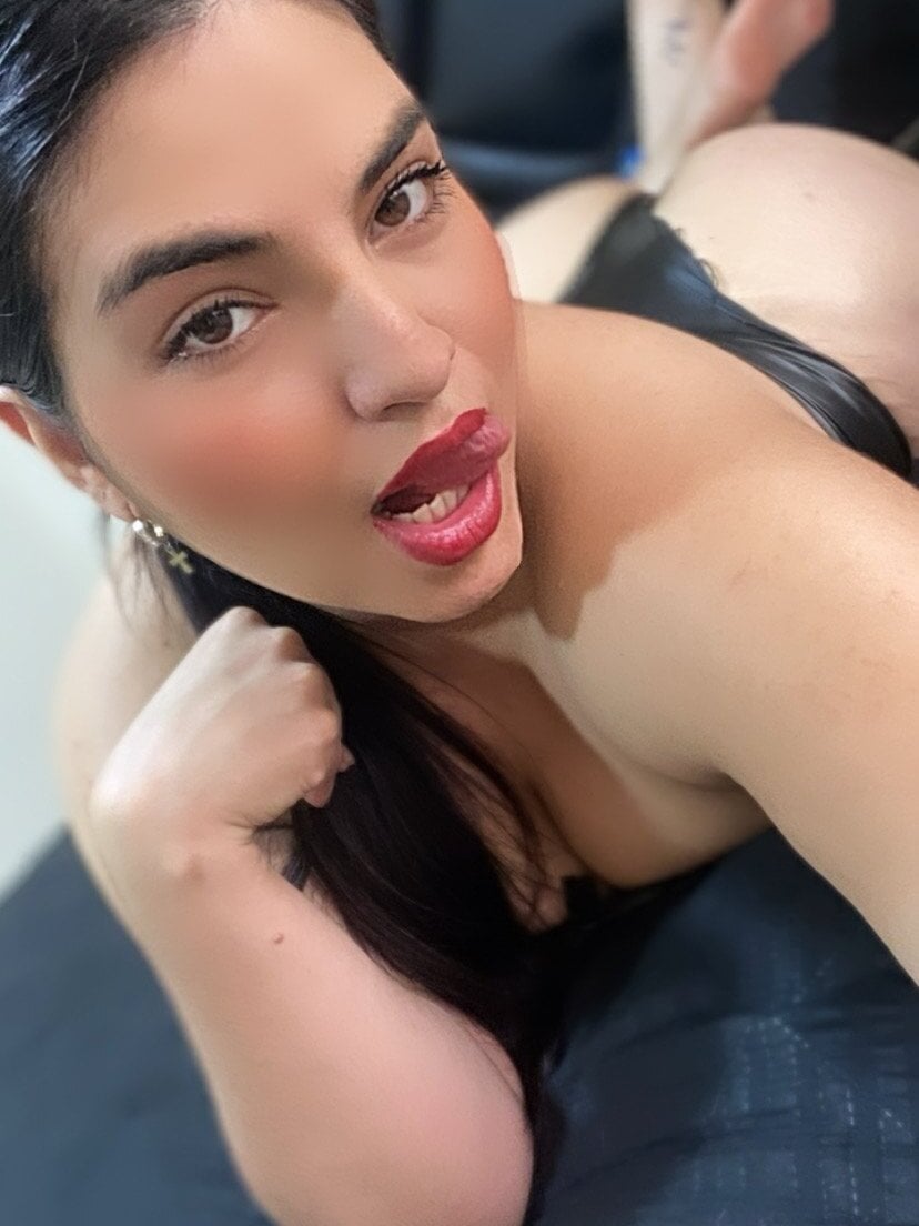 tamy_latinacurvy's chat room