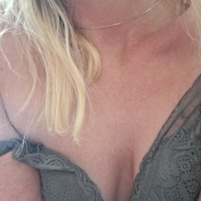 SexyAlya on StripChat