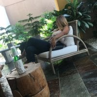 barbie-travieza's Offline Chat Room