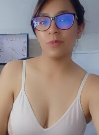 KarinaSweethot22's Offline XXX Chat