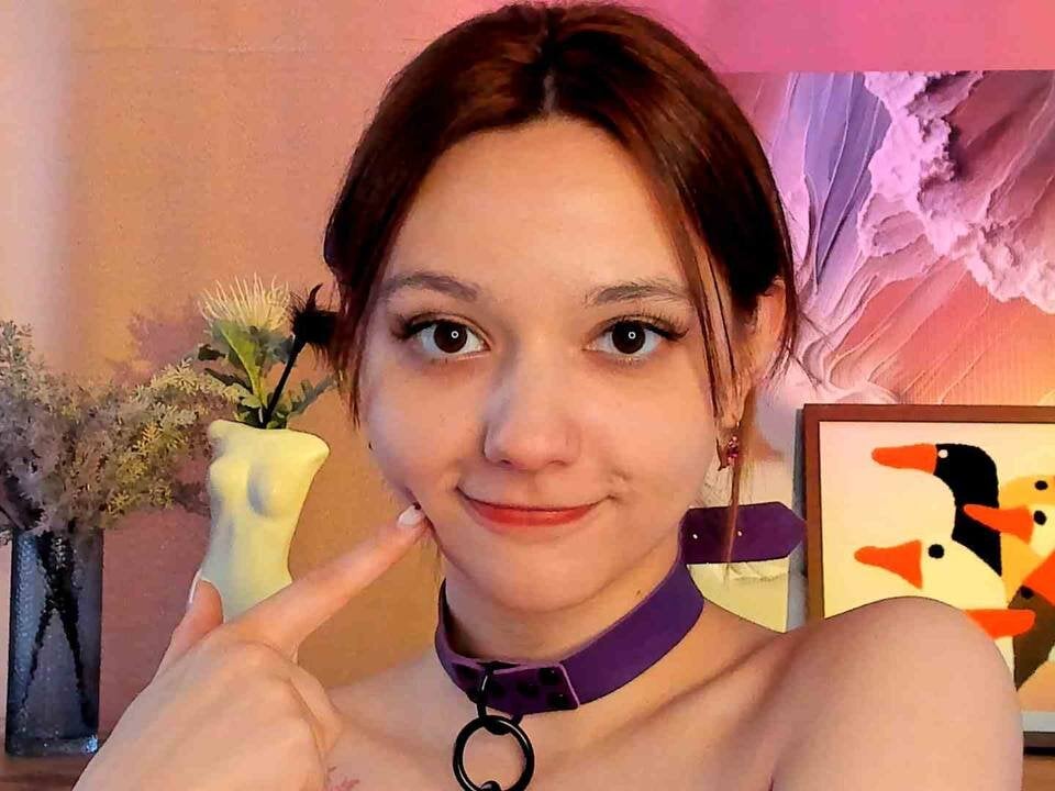 MiaSkyKiss's chat room