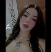 CANDY_GIRLS_DIRTY's webcam live show