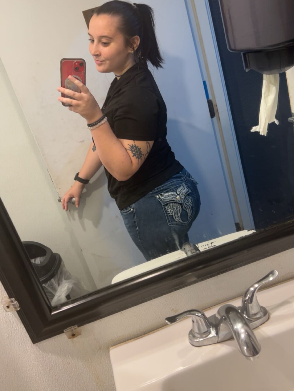 shadow_slut from stripchat