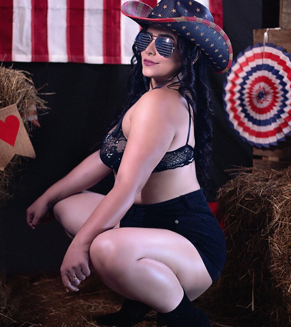 Live sex webcam photo for taylor_bennet #289927522