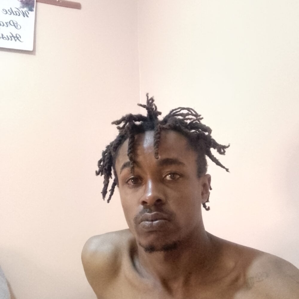 Live sex webcam photo for madmaddies3 #291870114