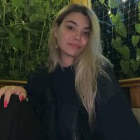 AlodiaGriff's Offline Chat Room