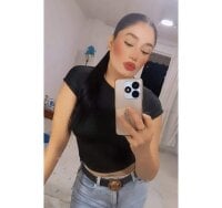 morecaliente's Offline Chat Room