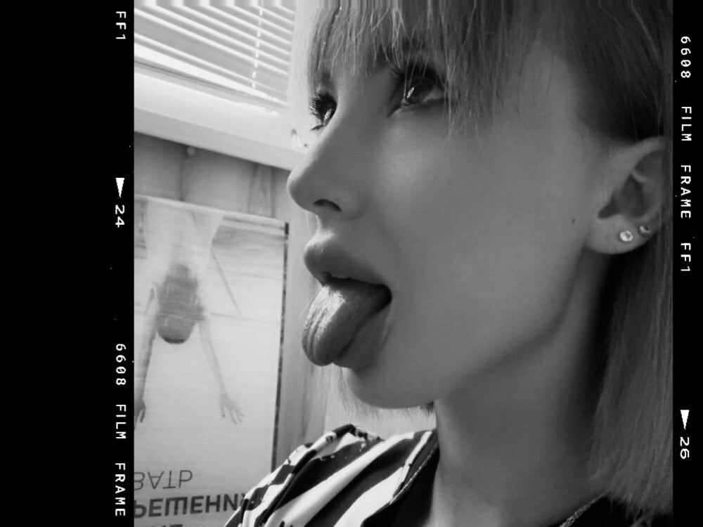 MiaMinx profile