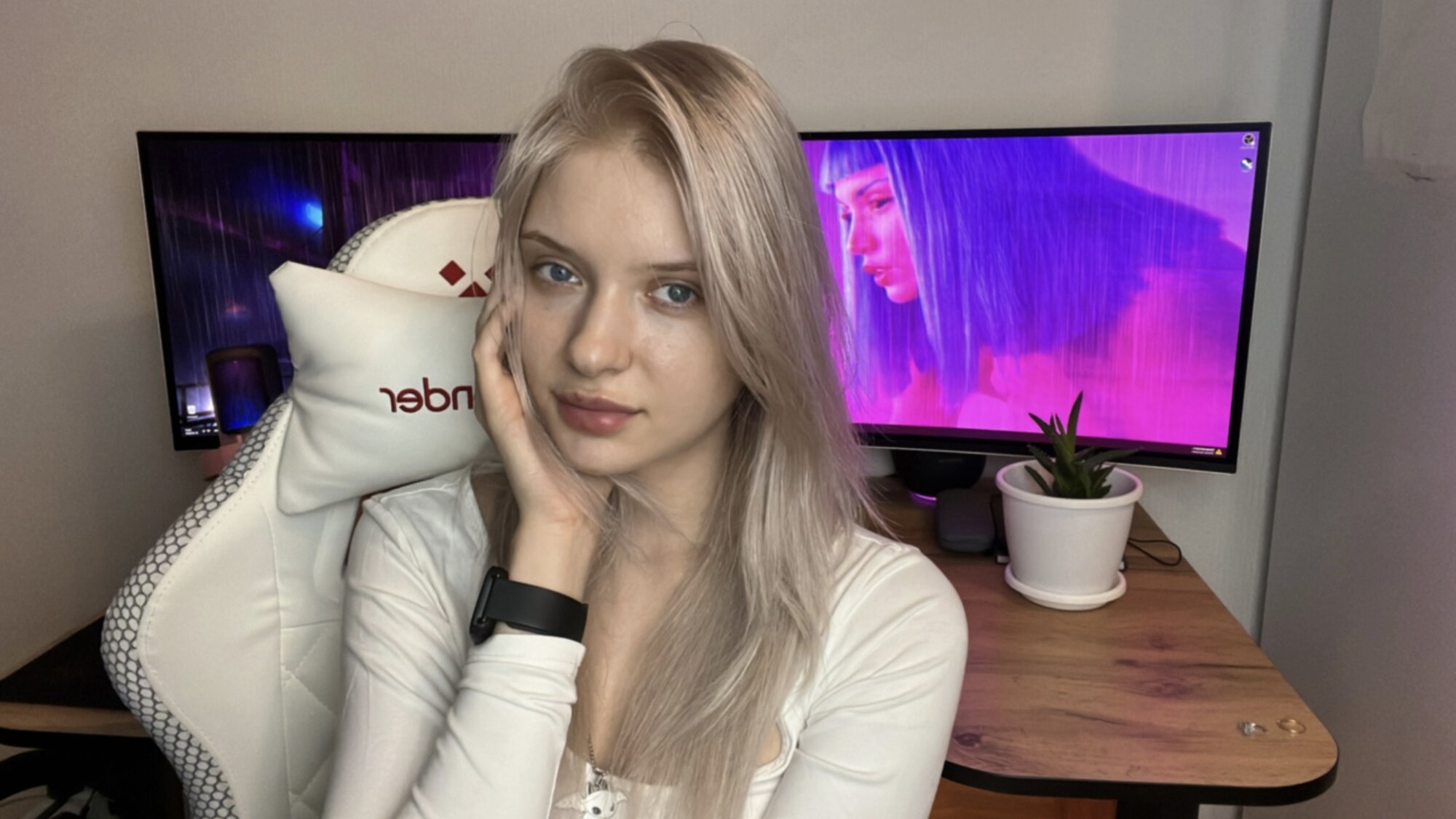 _ScarlettSky_