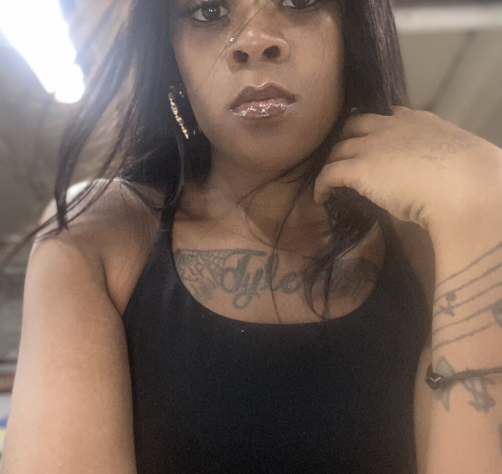 Munchonyummy's Offline XXX Chat