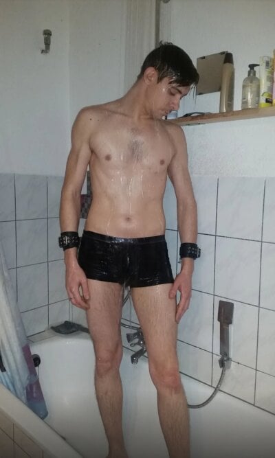 HighVoltagePaar Male Orgasm Striptease Cam