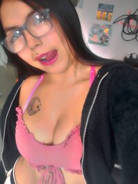 ameliamiller23's Offline XXX Chat