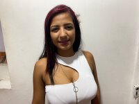 Thais_Diaz's Offline Chat Room