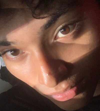golden_boyy20 from stripchat