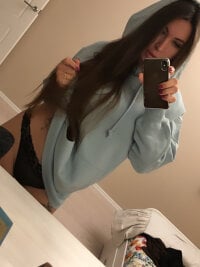 Dark__Persephone's Offline Chat Room