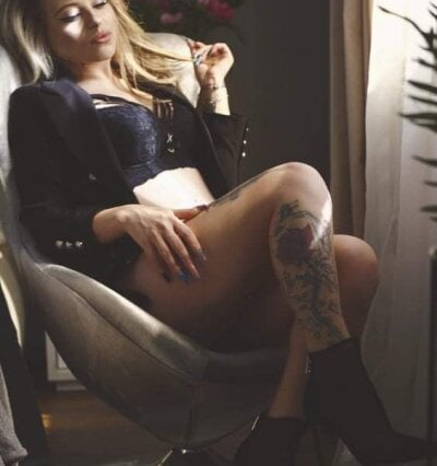 rania_stitch from stripchat