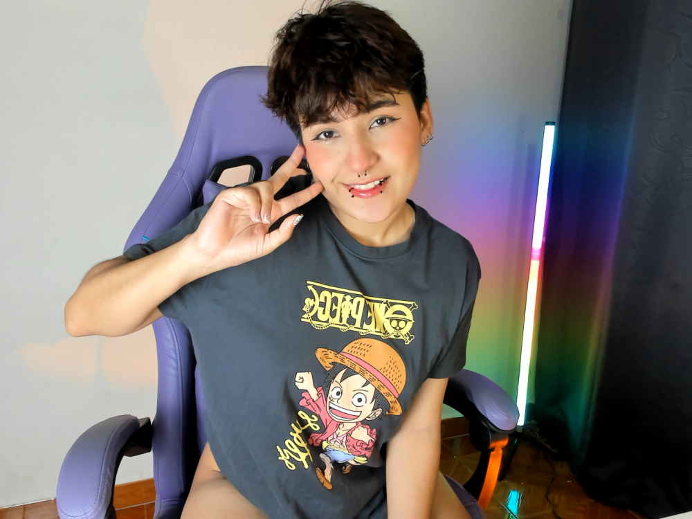 watchgirlcam.com emma_cute7 livesex profile in the-center-of-your-universe cams