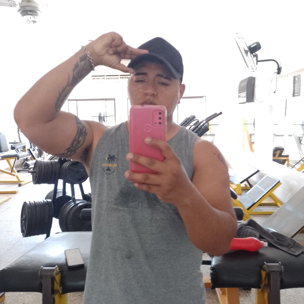 jhonkick1995 from stripchat