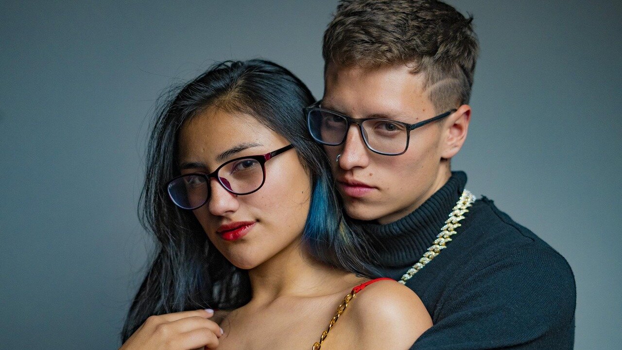 A_sexy_couple__