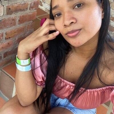 Katiiabigboobs