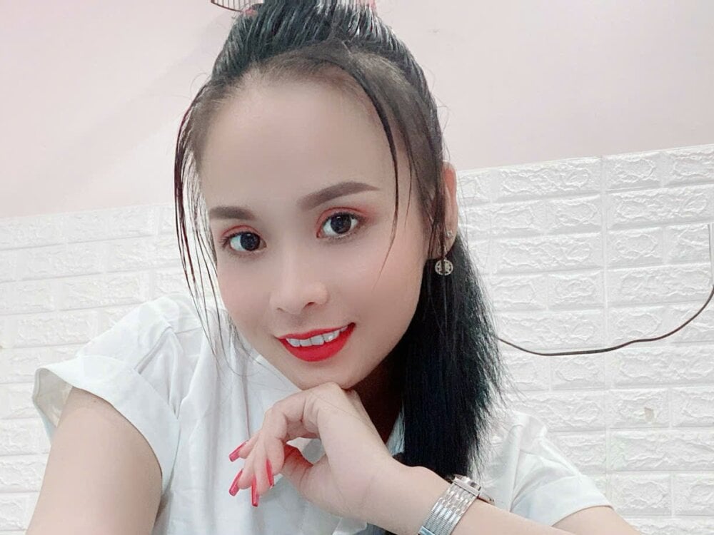 Minan_6969 live cam model at StripChat