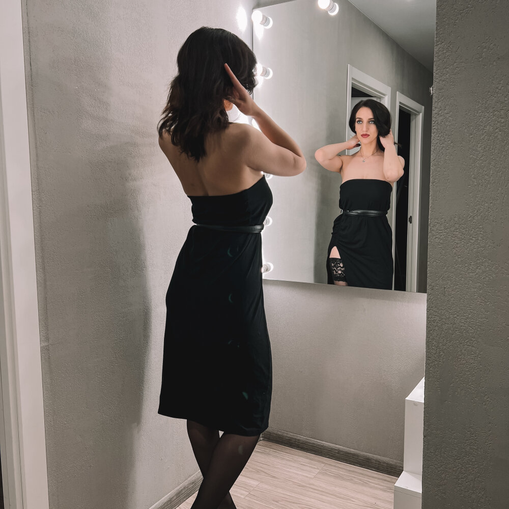 Live sex webcam photo for Laura__Ross #290201976