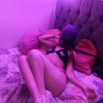 emili_rose1 from stripchat