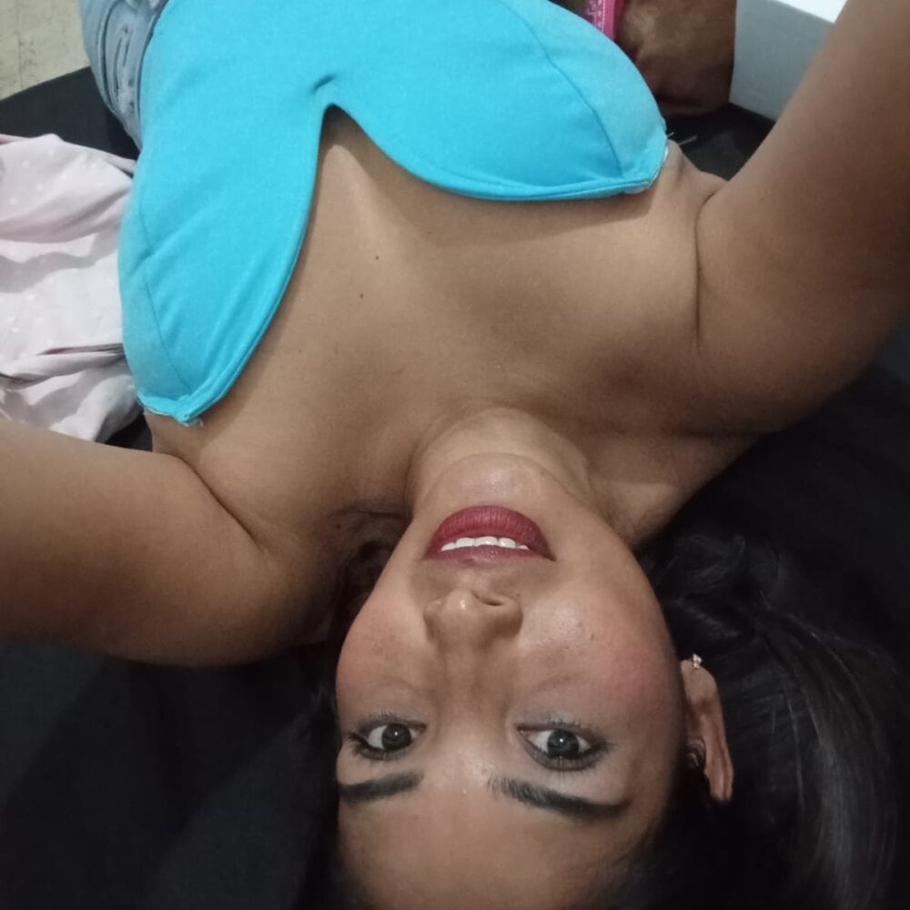 miaacastro webcam profile - Slovak