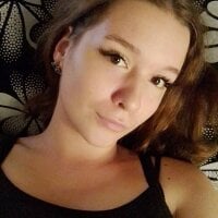 MonicaFoxt's Offline Chat Room