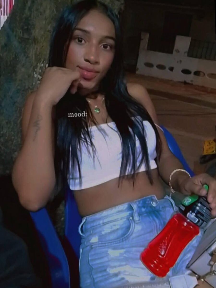 watchgirlcam.com yara_cloe livesex profile in nicas-universe cams