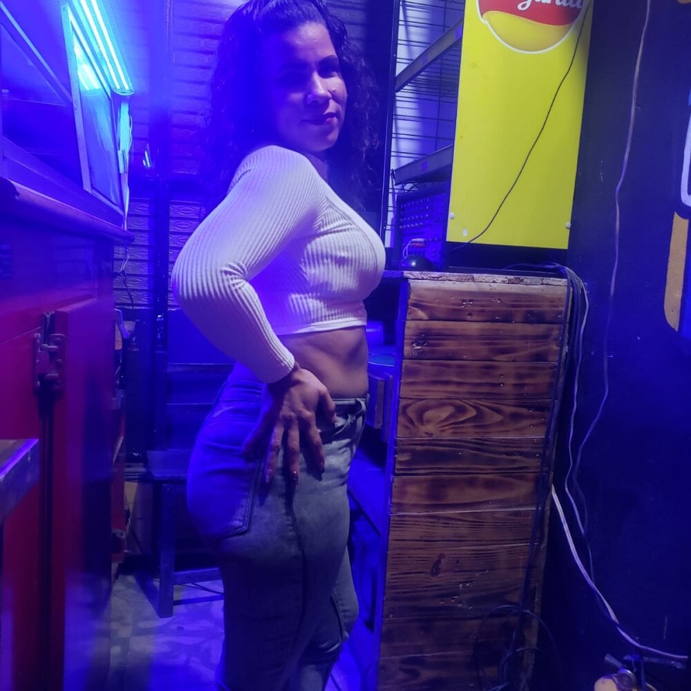 Lady_hottt profile