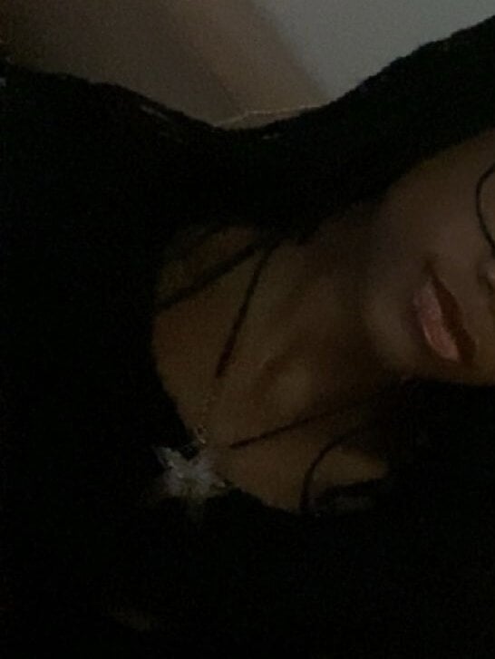 freelivesex.info conniesweetz livesex profile in daddy cams