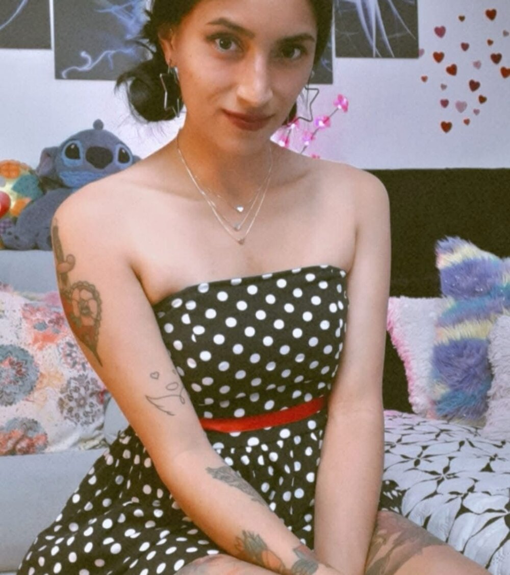 bellazomb's Offline XXX Chat