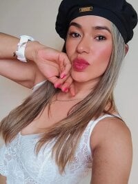 SeductiveGirl_ offline chatrum