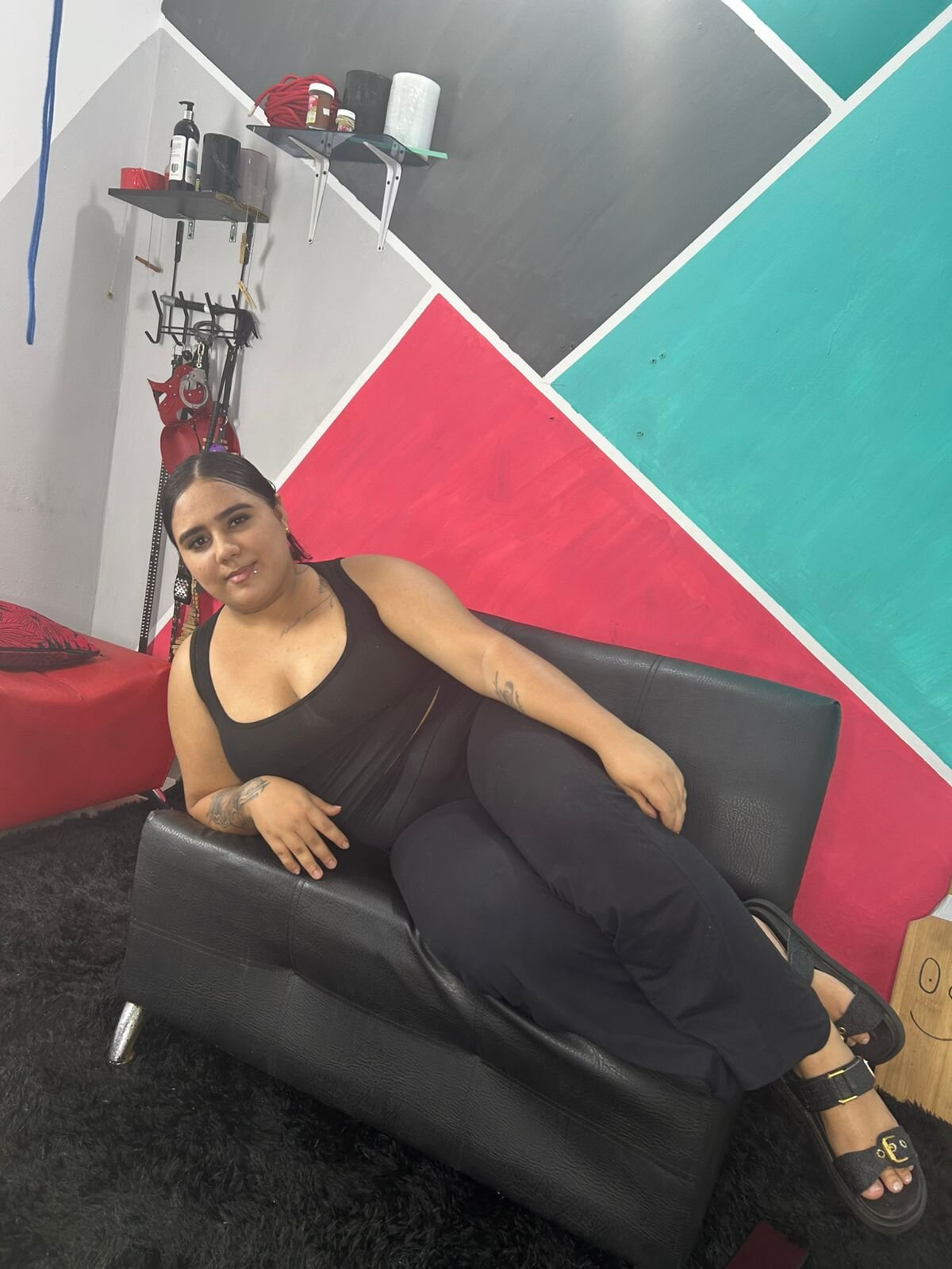 BDSM_GIRLS_SLAVES