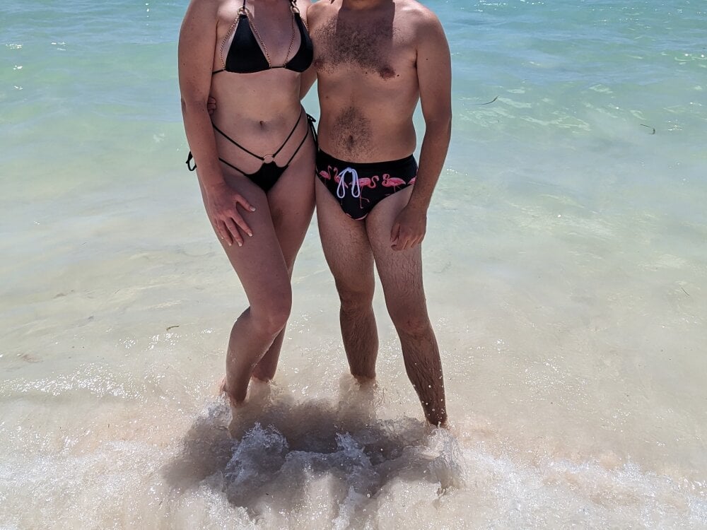 college_couple44 profile
