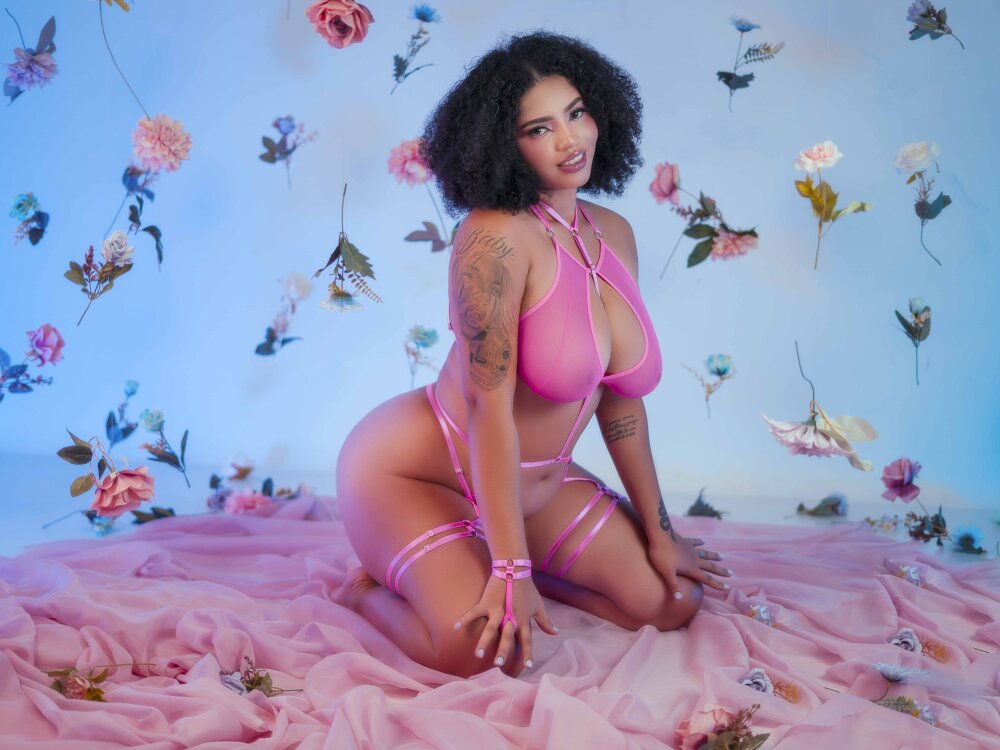 Live sex webcam photo for MalaikaBrown #289995959