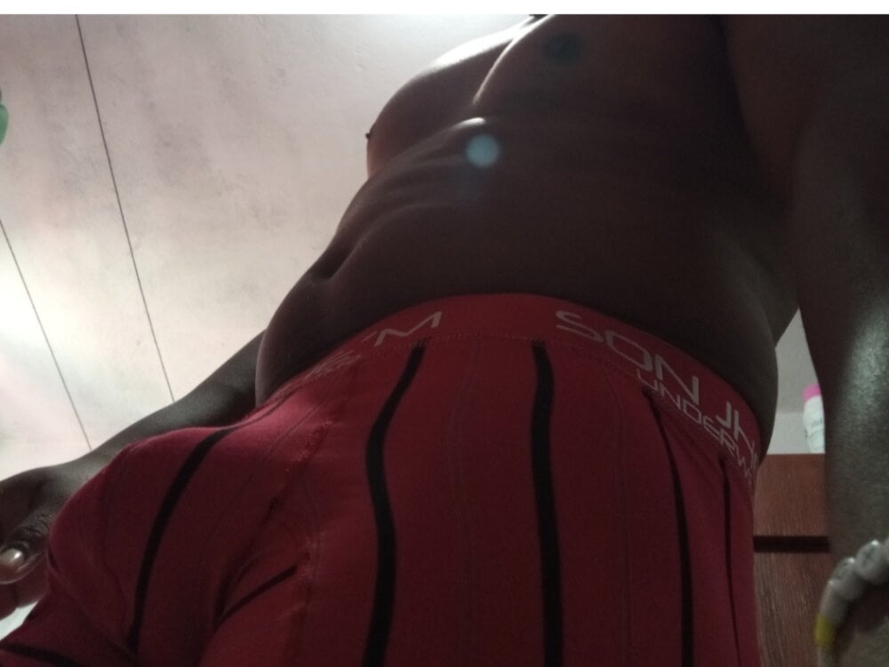 beemtikg's Offline XXX Chat