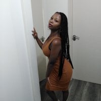 ebonybellaxx's Offline Chat Room