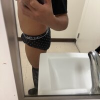 discreetcloset's Offline XXX Chat